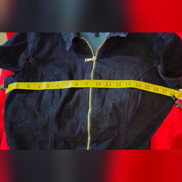 Guess Ember LeClique Denim Dark Blue Jumpsuit with Gold Chain Belt-Size Medium - Picture 11 of 13